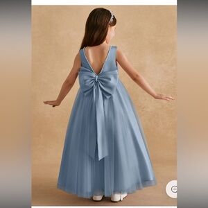 Elegant Blue Tulle Dress with Bow